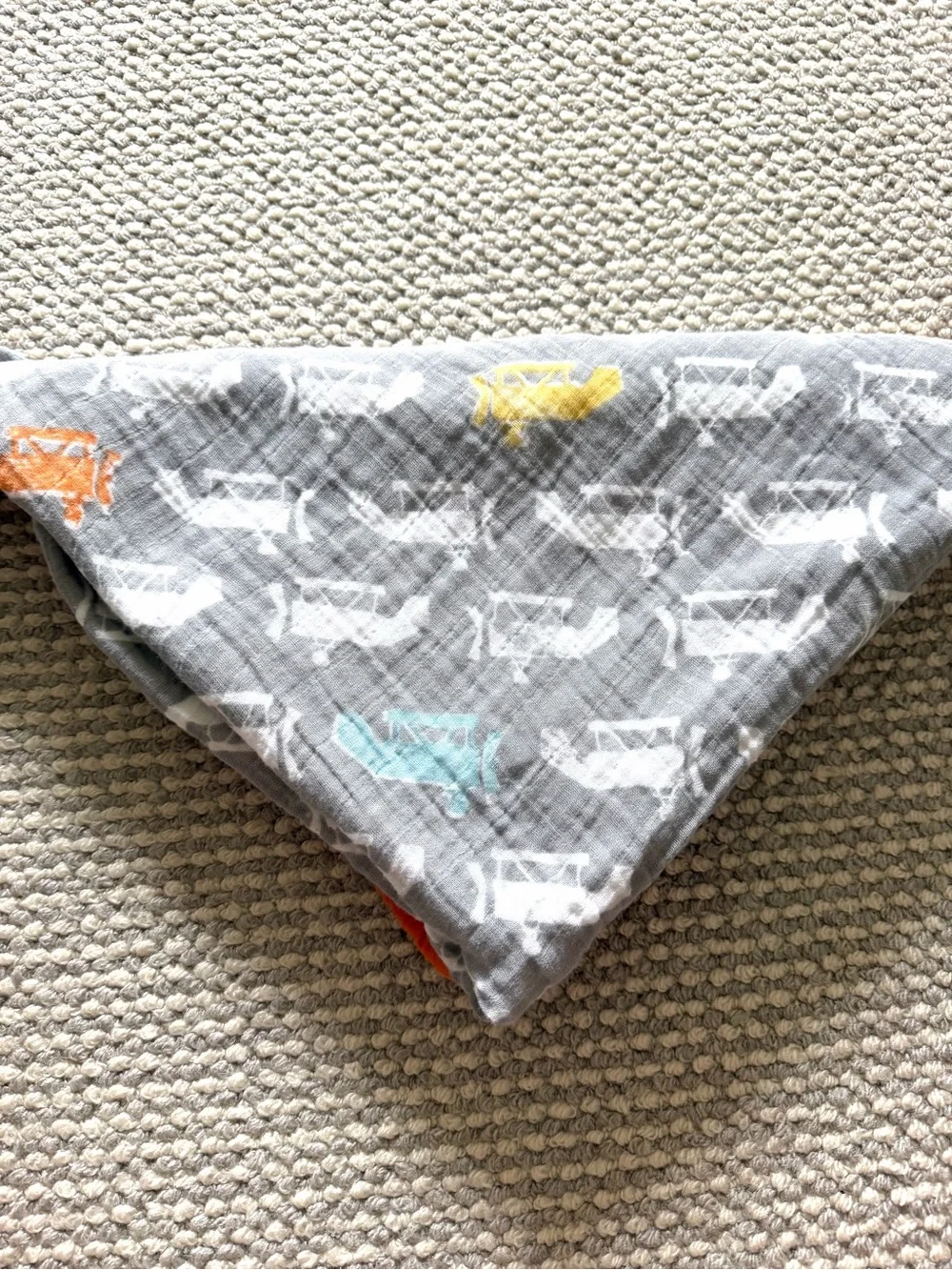 Pottery Barn Kids Organic Cotton Towel – Gray Plane Print